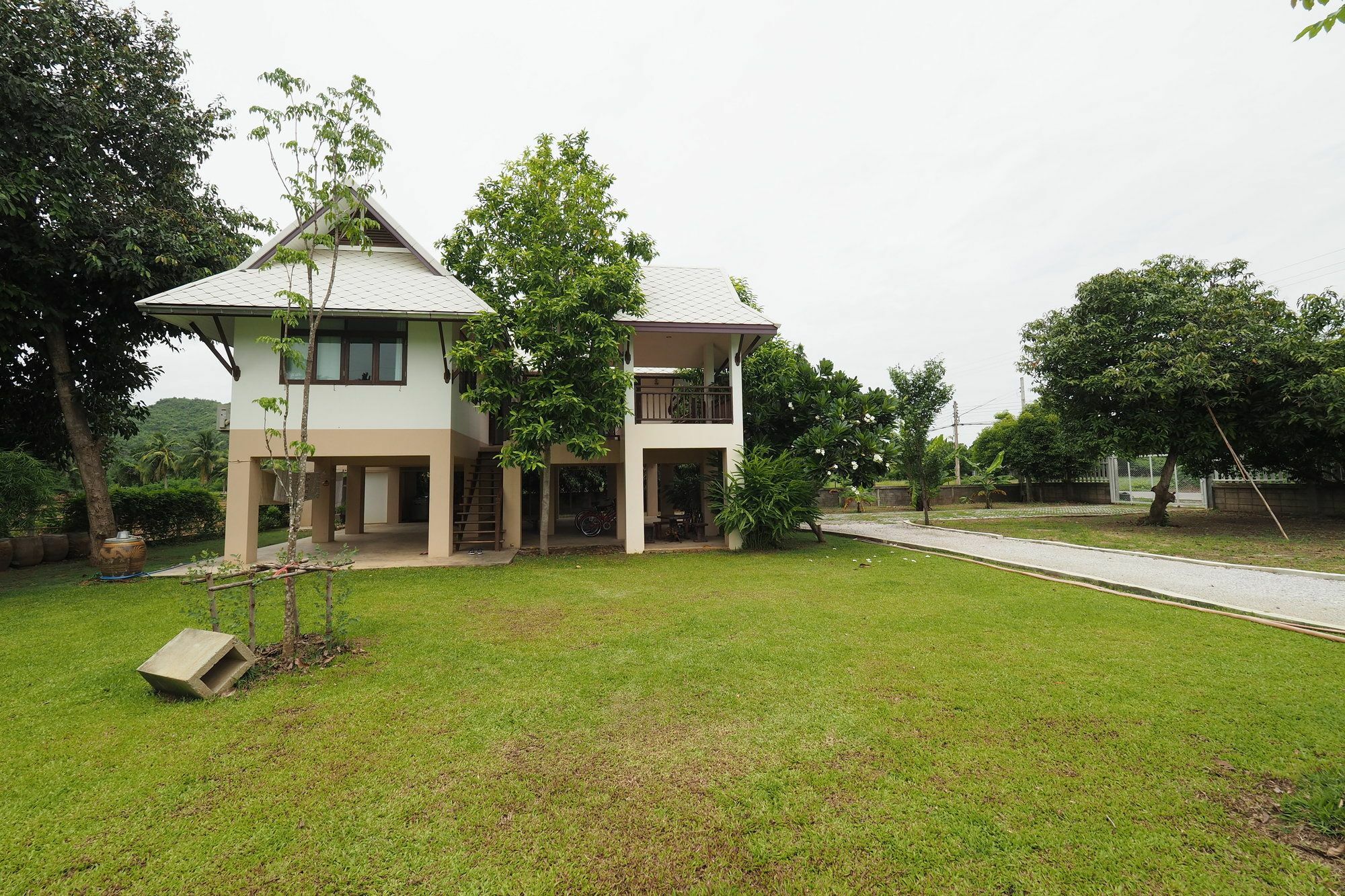 Baan2Rai Hotel Kanchanaburi Eksteriør billede